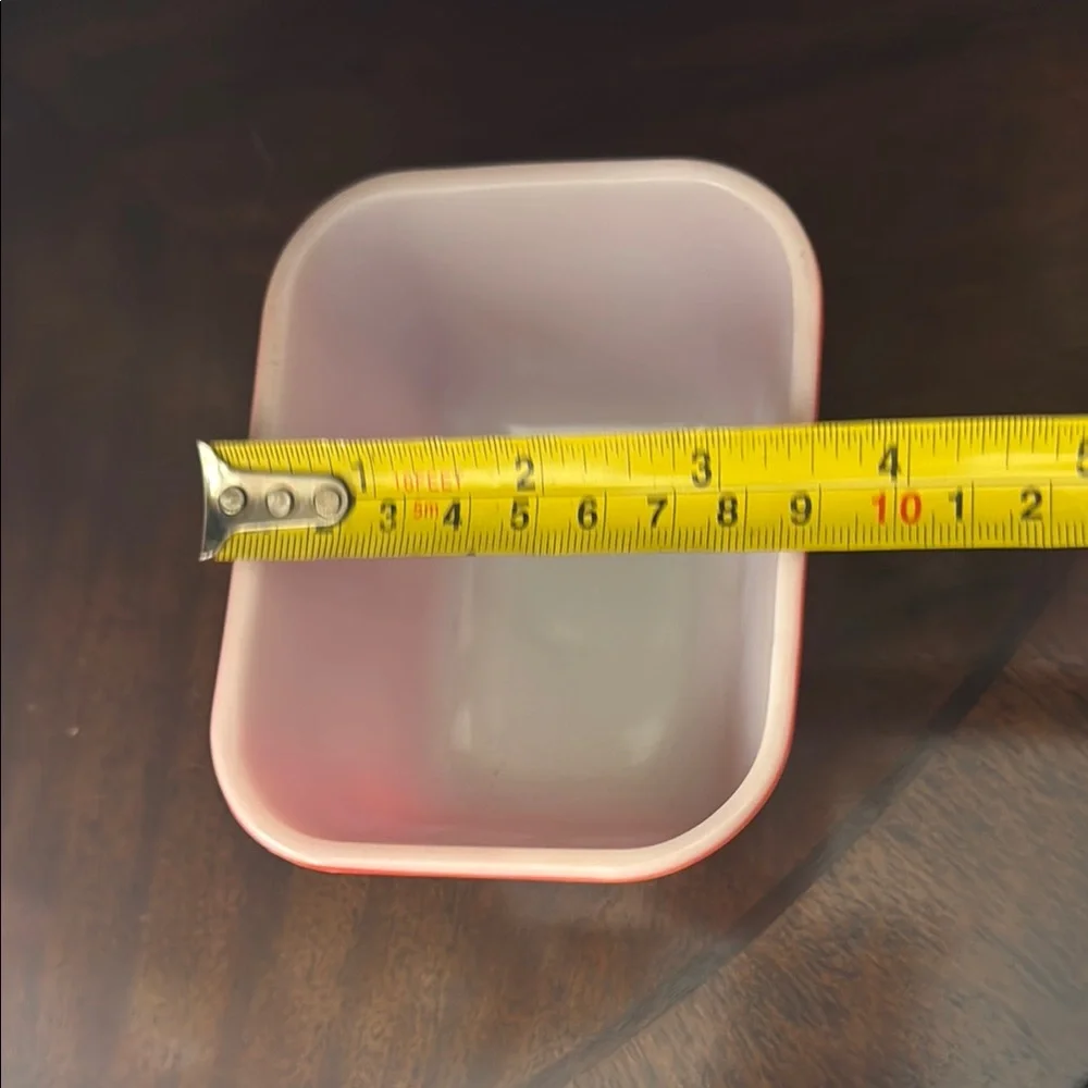 Red Pyrex 501 small baking dish - Picture 2 of 5